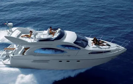 Luxury Boat Experience: 1h Cruise with Lunch or Dinner for Two