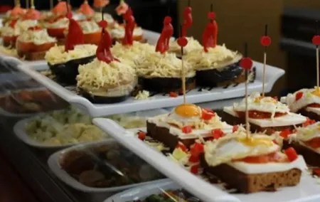 Private Tapas Tour in Barcelona with local guide