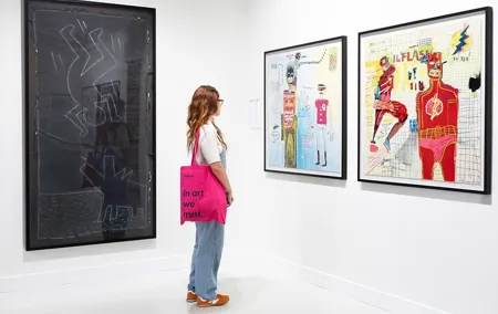 Barcelona City Tour Hop On Hop Off + Moco Museum Ticket