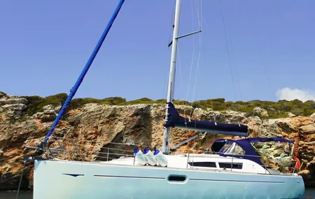 Private 2-Hour Tour of Barcelona on a Sailboat