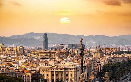 Private 5 days tours in Barcelona: Girona and Costa Brava visits included