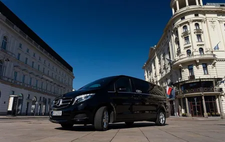 Luxury Van transfer from Warsaw to Cracow by private car