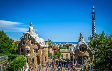 Sailing Experience, Sagrada Familia & Park Guell Small Group Tour