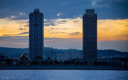 2h Sailing Tour from Barcelona. Sunset or Day Sailing experience