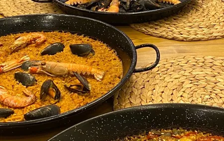 Barcelona: 5-Course Paella Cooking Class with Cava & Sangria
