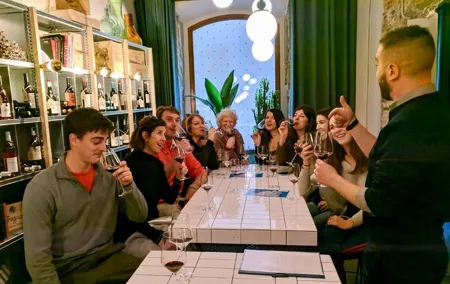 Born to Eat: Gourmet Tapas & Wine Small Group Tour in Old Barcelona