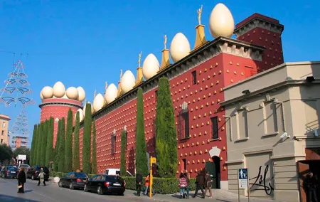 Private Transfer from Barcelona to Figueres
