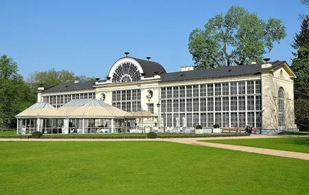 Lazienki Park + Polish Vodka Museum: SMALL GROUP TOUR /inc. Pick-up/