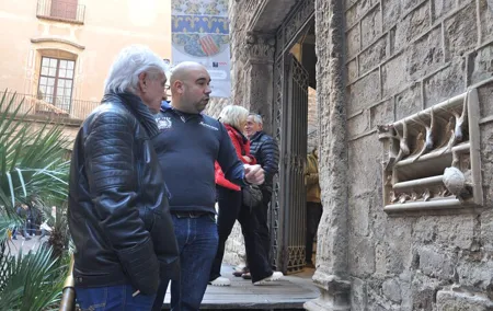 Walking Tour of Monuments and Hidden Gems of Barcelona