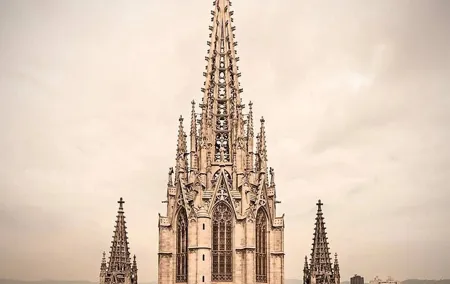 Barcelona Self-Guided Murder Mystery Tour by the Cathedral of Barcelona