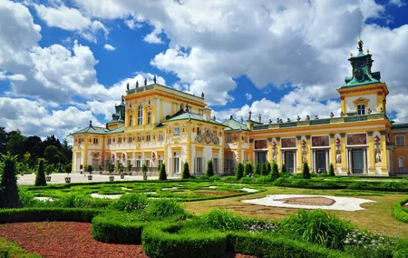 Private Full Day Tour of Warsaw with Tickets and Transfers