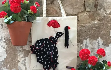 Make A Flamenco Bag With A Designer