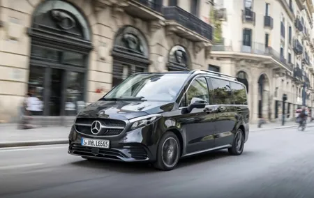 Private Transfer in the City of Barcelona up to 8 Passengers