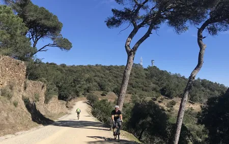 3 Hour Gravel Cycling in Barcelona