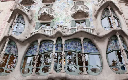 Casa Batllo Fast-Track Tickets, Barcelona Architecture Tour
