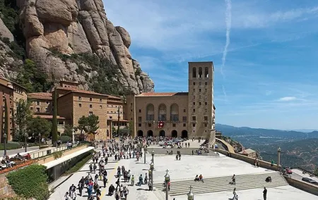 Montserrat Mountain, Wine Tasting & Tapas Lunch