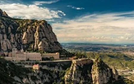 Montserrat and winery private daytrip from Barcelona