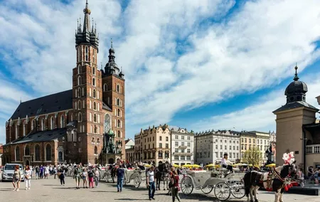 Private transfer between Warsaw and Kraków (One way/ Round trip)