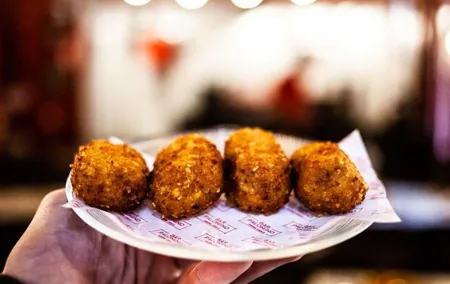 Tapas Delights in La Barceloneta Food Tour