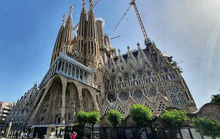 Sagrada Familia Guided Tour Masterpiece