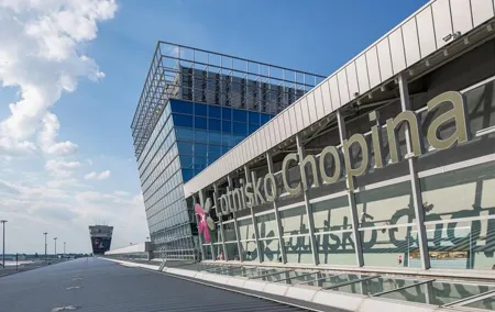 Private Round-Trip transfer from Warszawa-Okecie airport to hotel in Warszawa