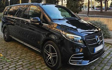 Luxury Private Airport Transfer to Barcelona City