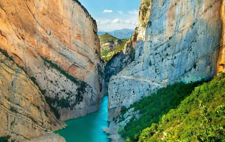 Private Tour Mont Rebei - Montsant - Private Tour (1 day) From Barcelona