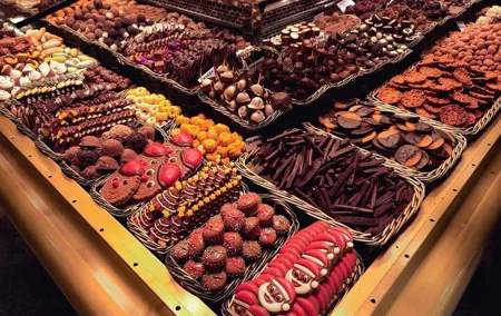 Barcelona Private Walking Tour with Chocolate Museum & 4 Tastings
