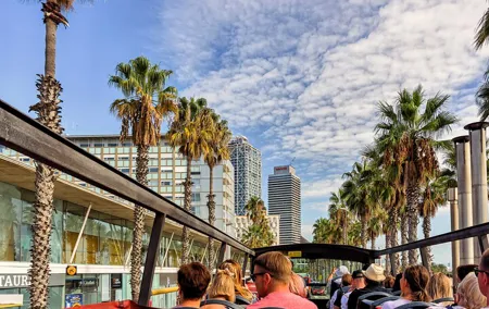 Barcelona Hop On Hop Off Bus and 60 Minute Catamaran Ride