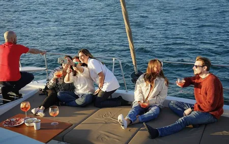 Catamaran Tour with Drink and Local Tapa
