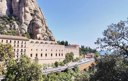 Private Montserrat Tour: Art, Spirituality and Breathtaking Views