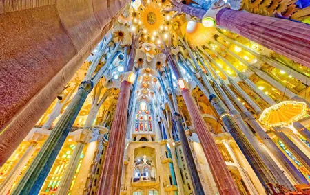Private Sagrada Familia Skip the Line Tour with Museum Access