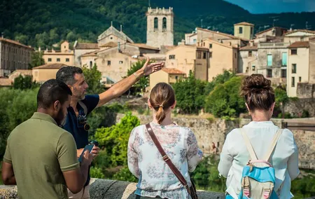 Private Three Medieval Villages Day Tour from Barcelona
