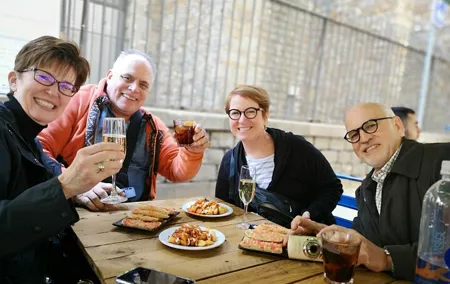 Gourmet Food & Drinks Private Tour - Gothic Quarter & Markets