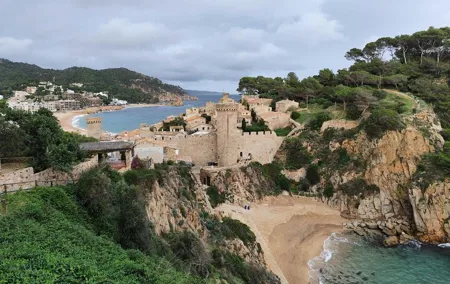 Girona and Costa Brava Scenic 10 Hour Trip from Barcelona
