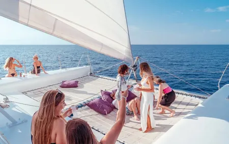 Barcelona Sailing Cruise and Party Passport Experience