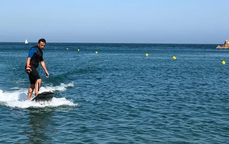 Electric surfboard experience in Barcelona