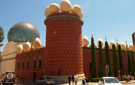 Private Day Trip to Figueres from Barcelona with a local