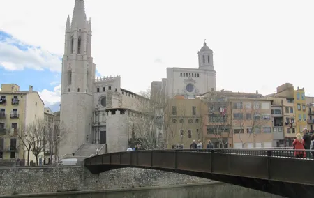 Girona Medieval Town Private 8 Hour Tour from Barcelona
