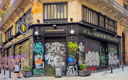 Barcelona Bar Crawl Old Town Treasure Tramp Adventure