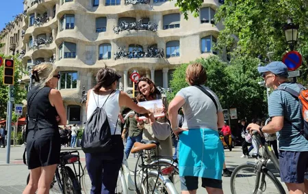 Private Bike Tour in Barcelona: Top Sights and Local Insights