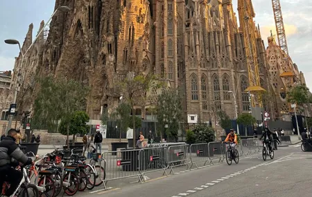 Barcelona City Bike Tour with Private Local Guide