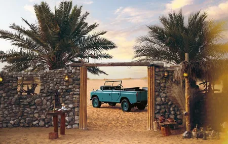 Dubai: Heritage Desert Safari in Vintage Land Rover with Dinner