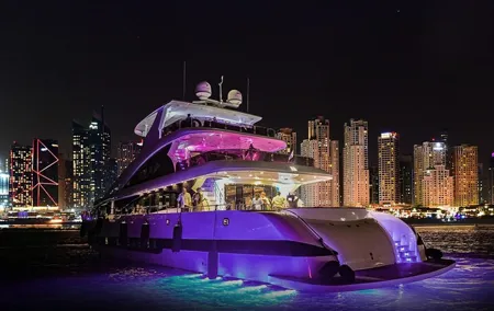 Dubai Superyacht Dinner Cruise with Live Music