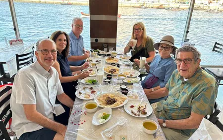 Local Street Food and Guided Walking Tour of Dubai Old Town