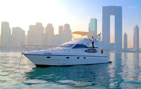 Dubai: Private Luxury Cruise on a Stylish 50FT Yacht.