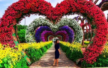 Dubai Miracle Garden and Global Village Shopping Tour