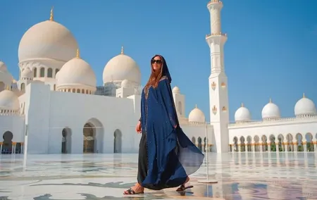 Abu Dhabi Sheikh Zayed Grand Mosque Tour from Dubai