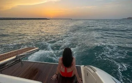 Dubai Private Sunset Yacht Tour from Dubai Marina