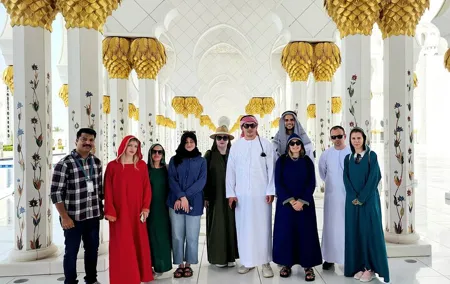 Abu Dhabi Grand Mosque & Desert Safari With BBQ Dinner